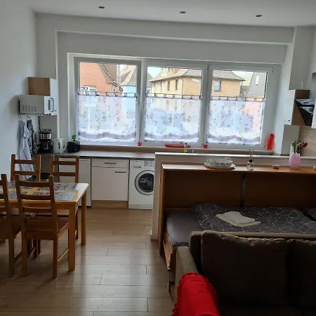 Erdgeschosswohnung In *