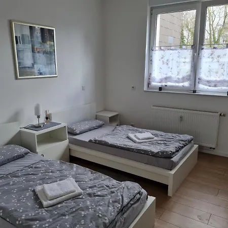 Erdgeschosswohnung In *